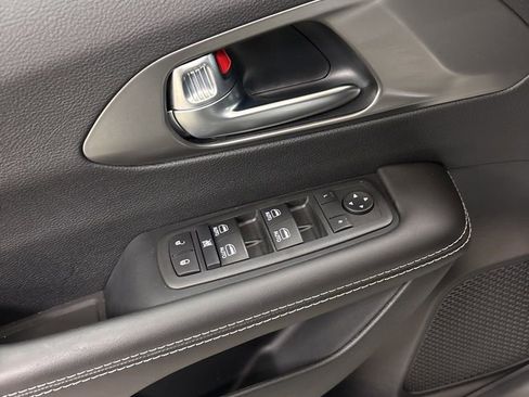 New 2026 Chrysler Voyager LX image 17