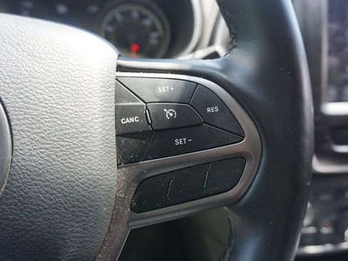 Used 2021 Jeep Cherokee Latitude Lux w/ Comfort/Convenience Group AWD/4WD image 9