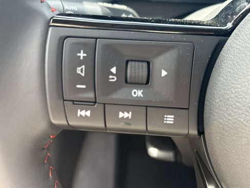 New 2026 Nissan Kicks SR FWD image 23