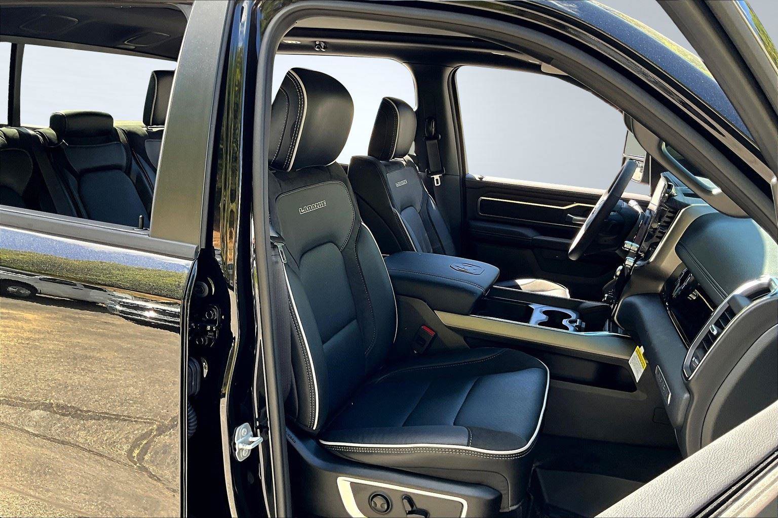 New 2026 RAM 1500 Laramie AWD/4WD image 8