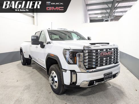 Used 2024 GMC Sierra 3500 Denali w/ Denali Reserve Package AWD/4WD image 1