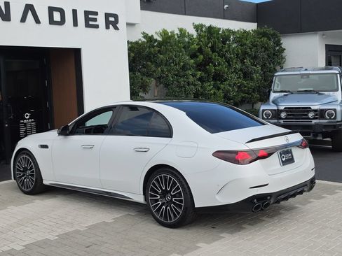 Used 2026 Mercedes-Benz E 53 AMG e 4MATIC Sedan image 3