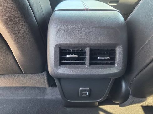 Used 2022 Chevrolet Equinox RS FWD image 24