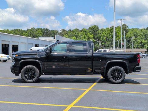 New 2026 Chevrolet Silverado 2500 High Country w/ High Country Premium Package AWD/4WD image 2
