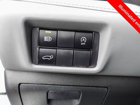 Certified 2023 Toyota Highlander XLE image 22