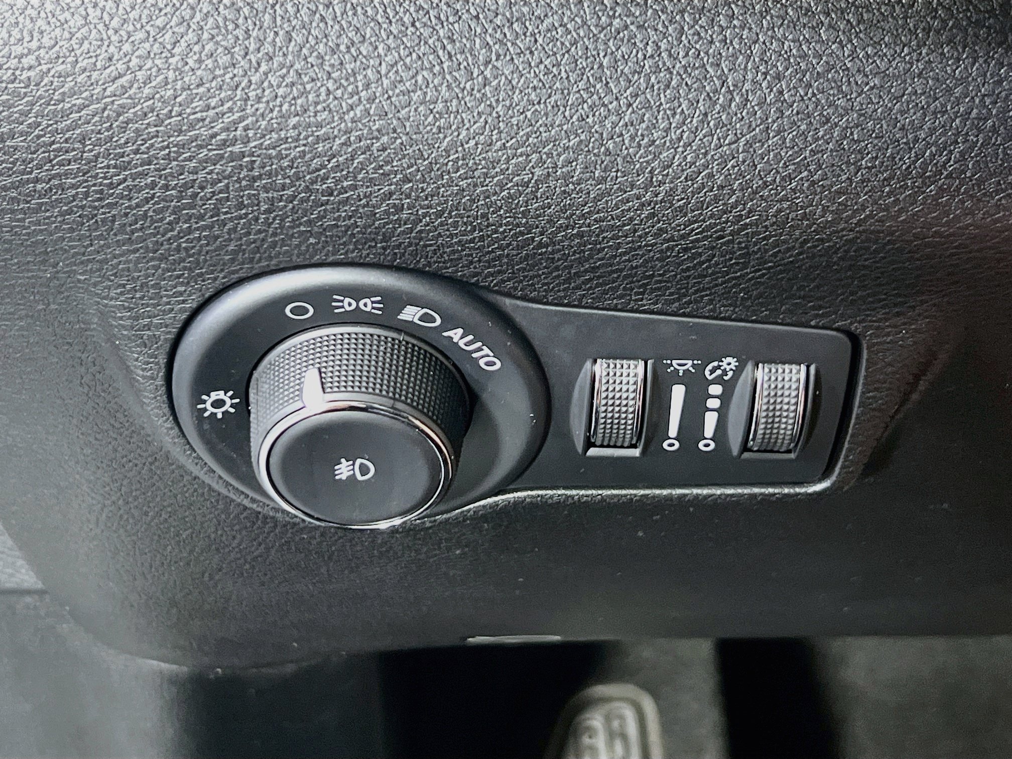 Used 2022 Jeep Compass Limited AWD/4WD image 10