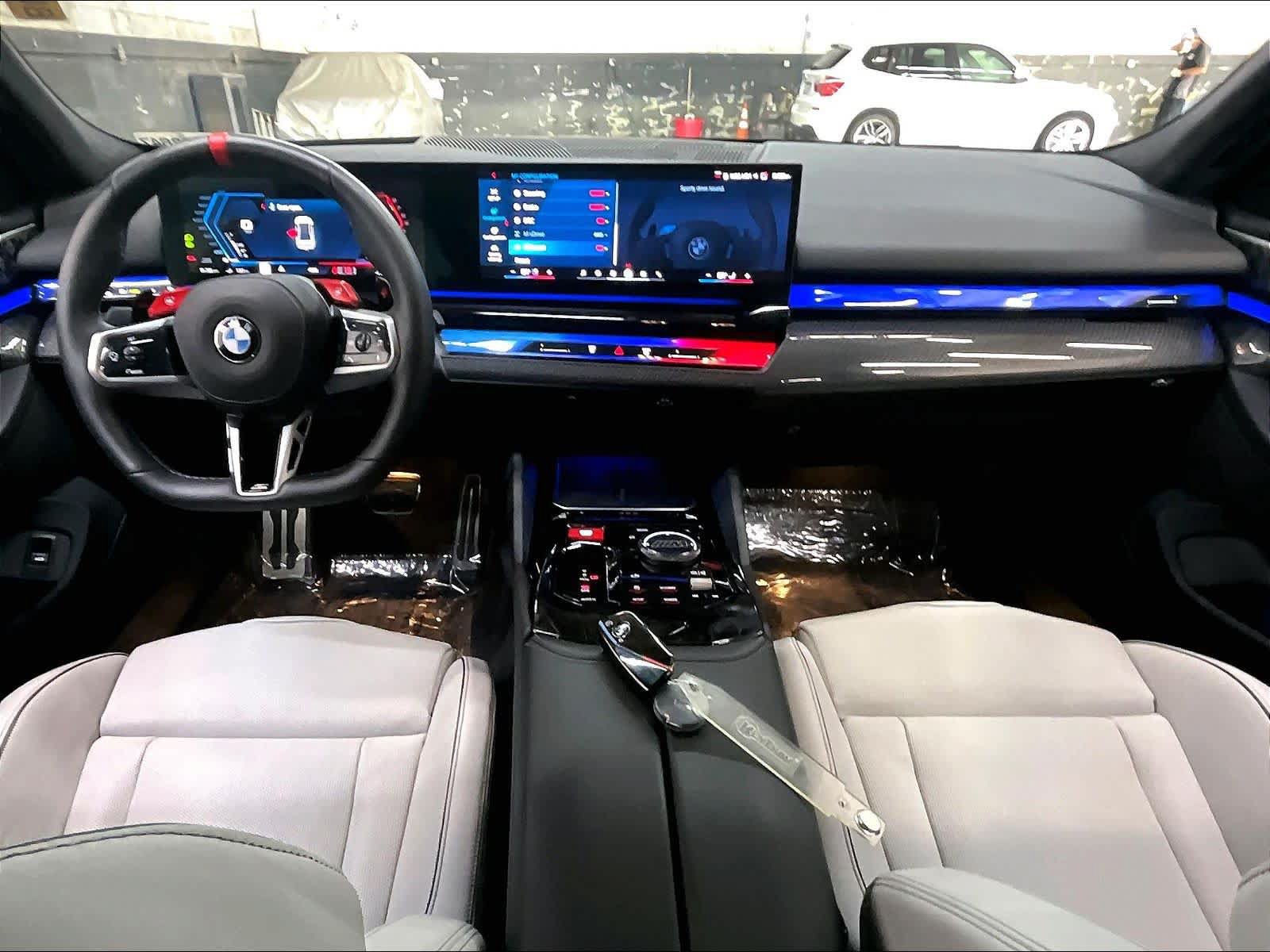 Used 2025 BMW M5 w/ Carbon Package AWD/4WD image 19
