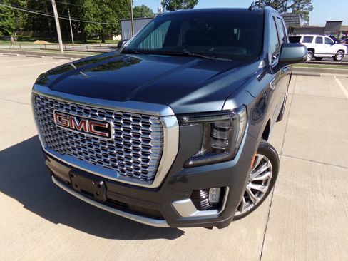 Used 2021 GMC Yukon Denali w/ Denali Ultimate Package AWD/4WD image 11