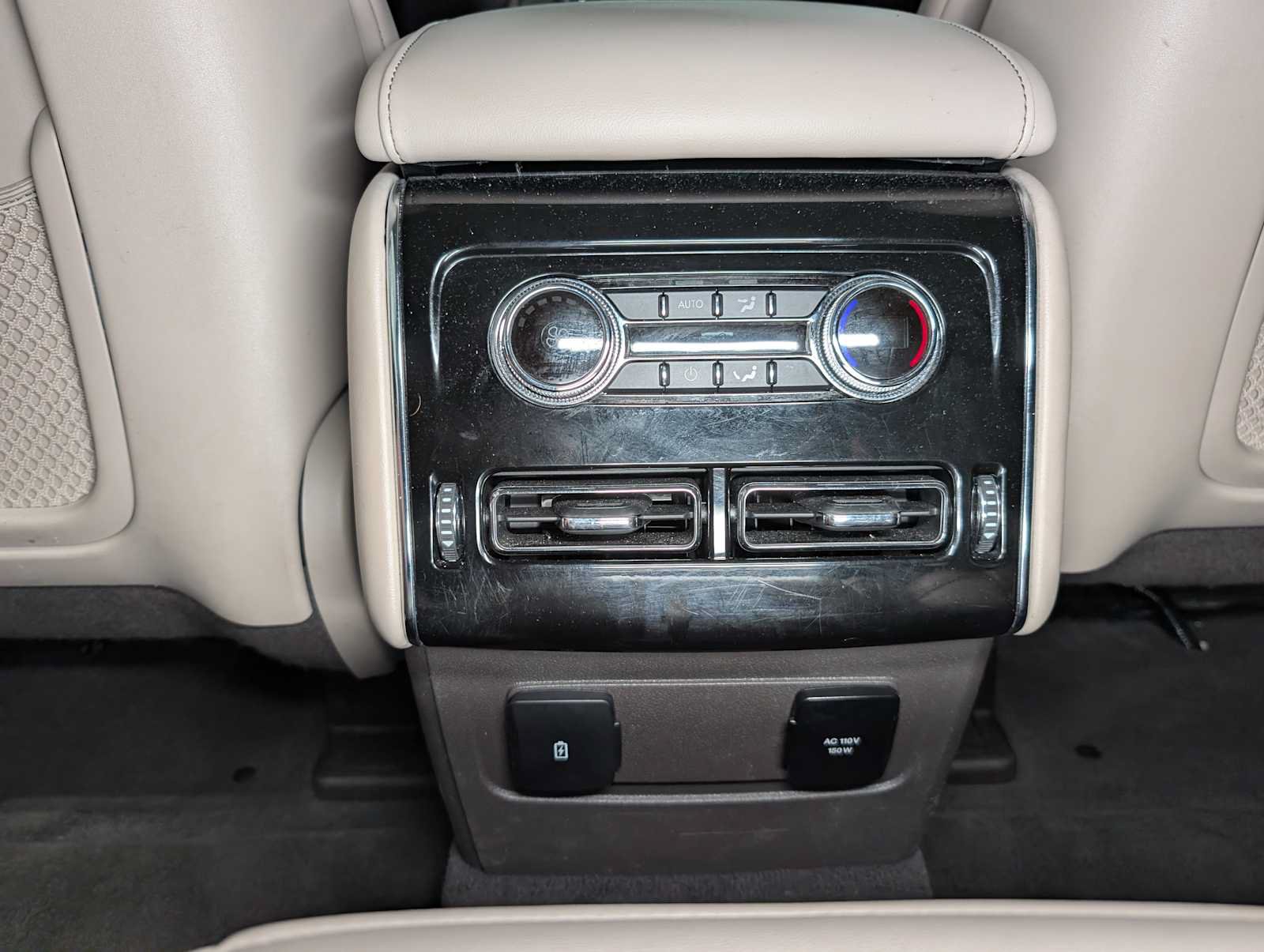 Used 2023 Lincoln Aviator AWD image 20