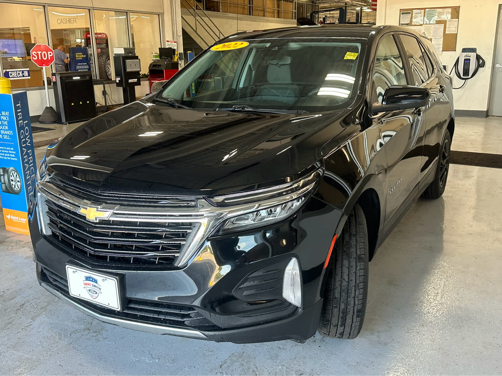 Used 2022 Chevrolet Equinox LT AWD/4WD image 3