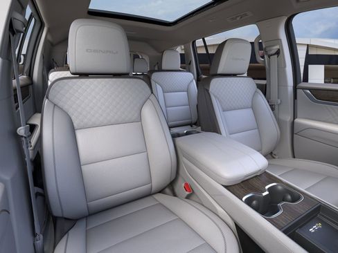 New 2026 GMC Acadia Denali w/ Super Cruise Package image 16