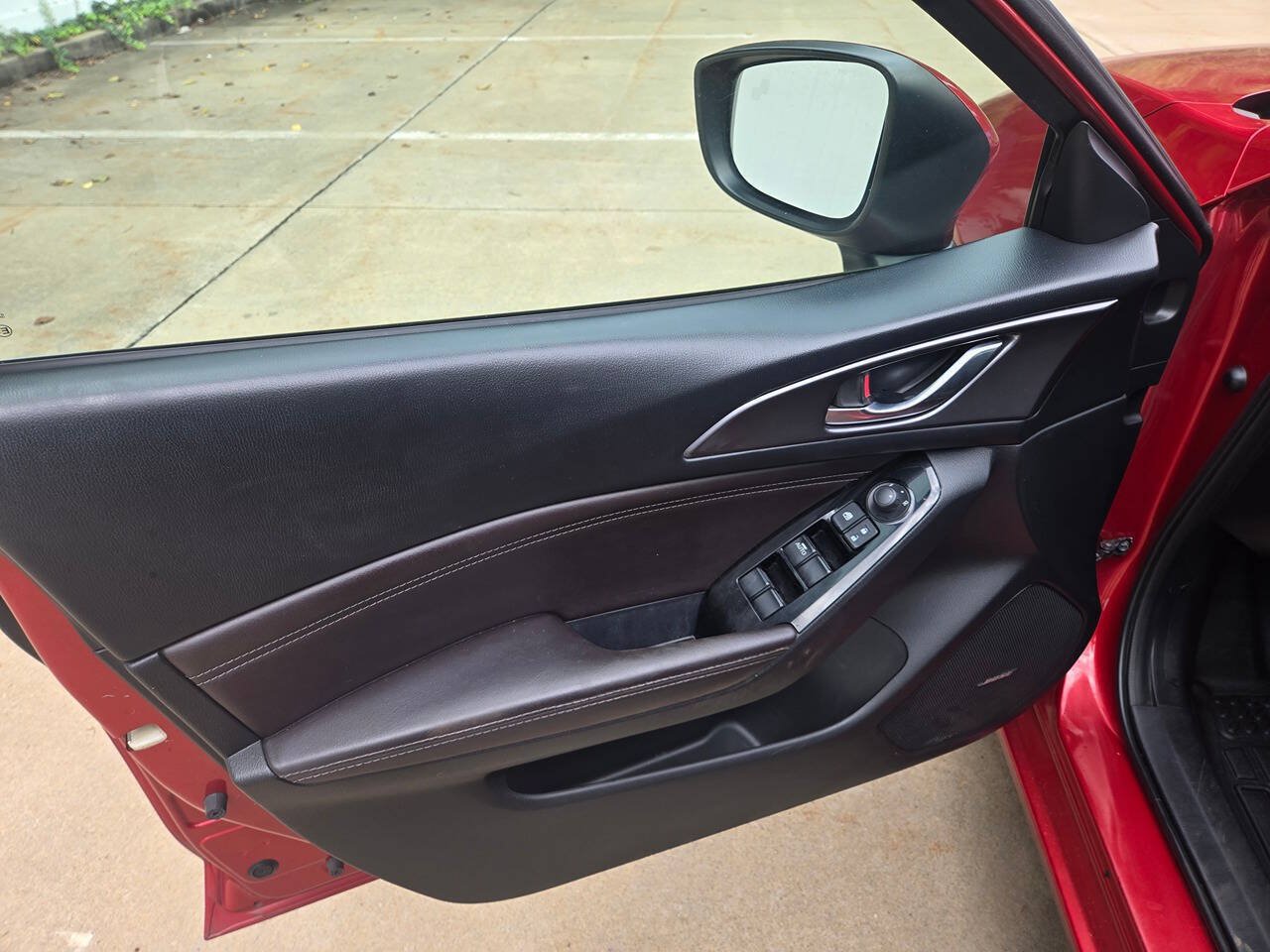 Used 2017 MAZDA MAZDA3 Grand Touring w/ Premium Equipment Package FWD image 9