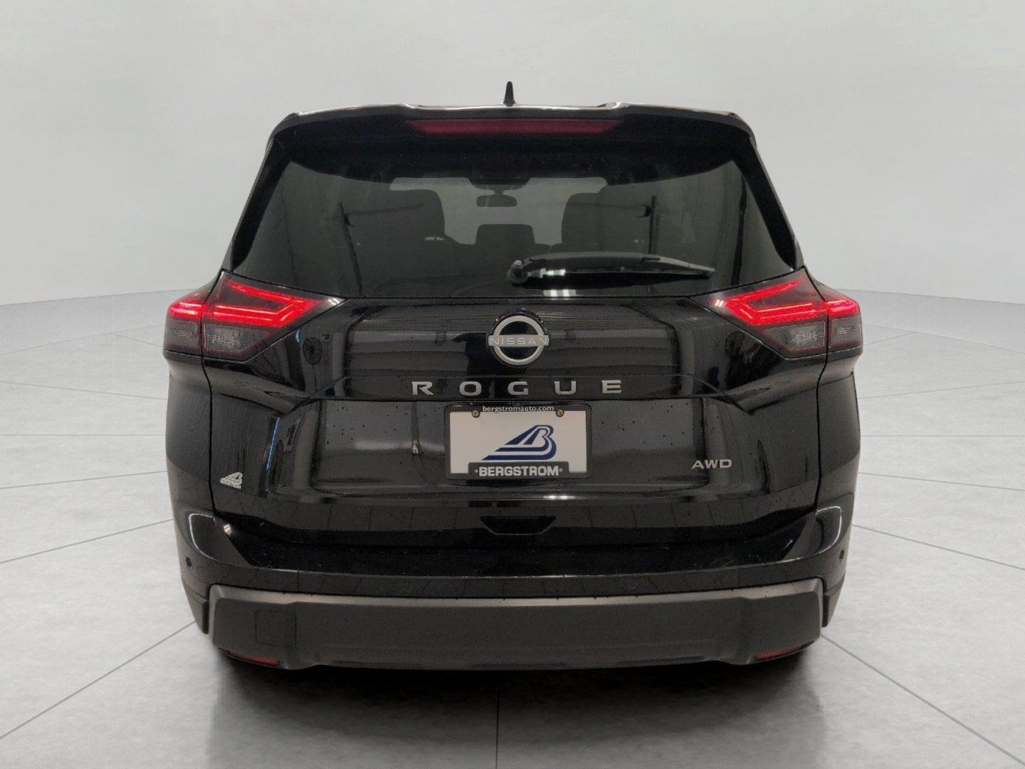 Used 2025 Nissan Rogue SV AWD/4WD image 24