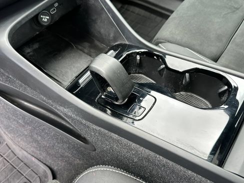 Used 2023 Volvo C40 P8 Recharge Ultimate AWD/4WD image 18