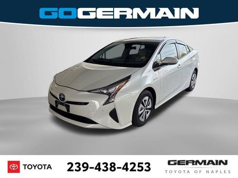 Used 2018 Toyota Prius Three image 1