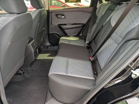 Used 2023 Nissan Rogue SV FWD image 25