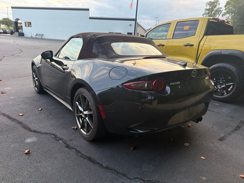 Used 2018 MAZDA MX-5 Miata Grand Touring RWD image 6