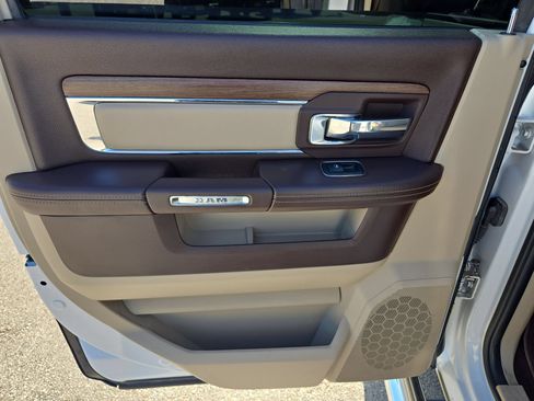 Used 2016 RAM 1500 Laramie w/ Convenience Group AWD/4WD image 14