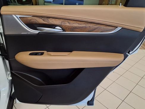 Certified 2023 Cadillac XT5 Sportv w/ Platinum Package image 13