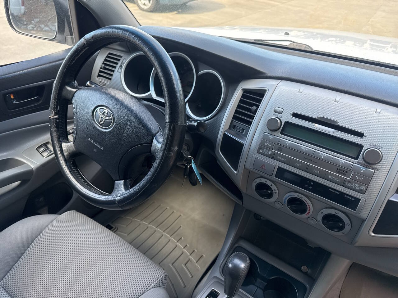 Used 2010 Toyota Tacoma PreRunner RWD image 15