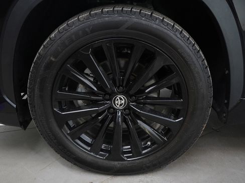 Used 2025 Toyota Highlander XSE image 25