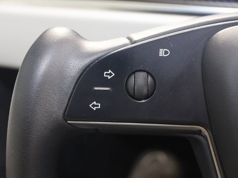 Used 2022 Tesla Model S Plaid image 40