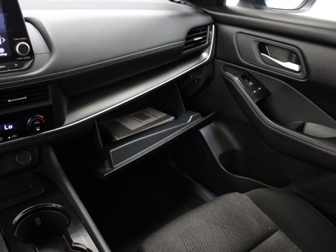 Used 2025 Nissan Rogue SV FWD image 23