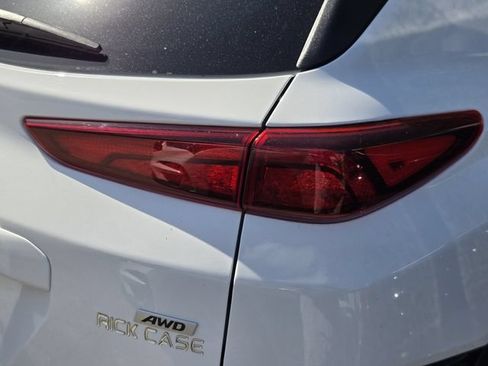 Used 2023 Hyundai Kona SEL AWD/4WD image 9