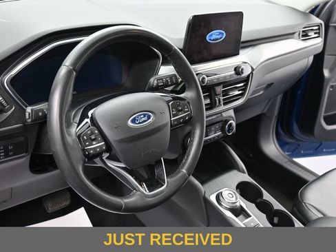Used 2022 Ford Escape Titanium w/ Class II Trailer Tow Package AWD/4WD image 14