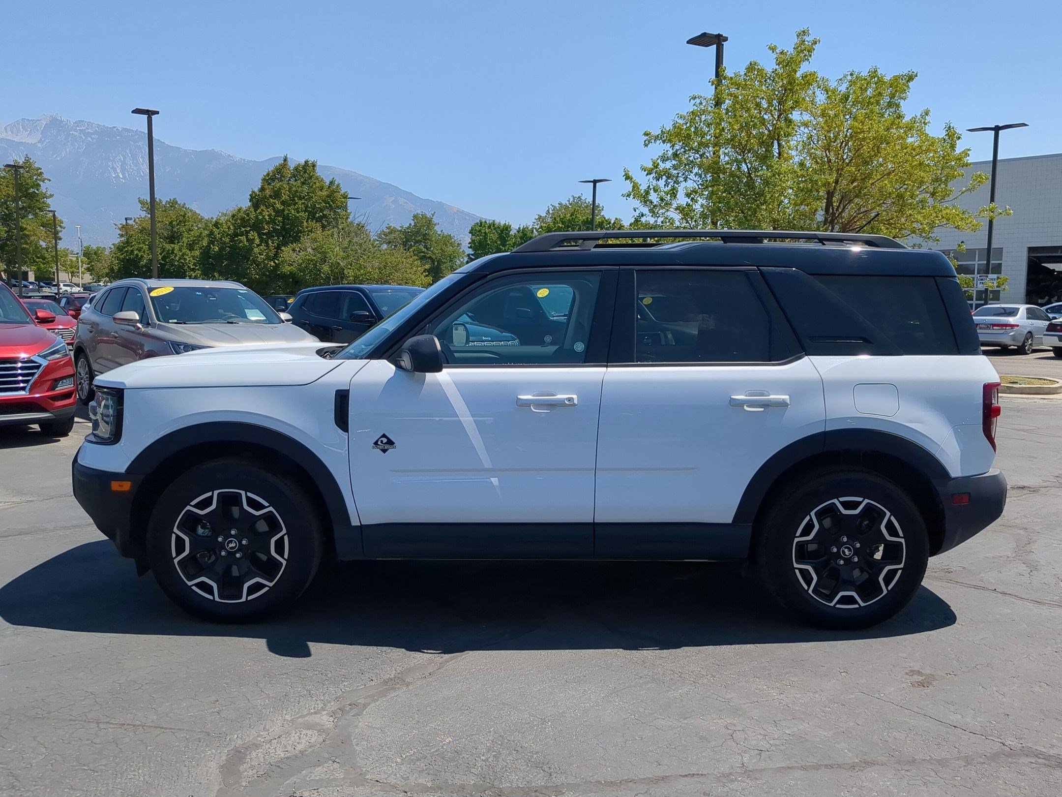 Used 2025 Ford Bronco Sport Outer Banks AWD/4WD image 10