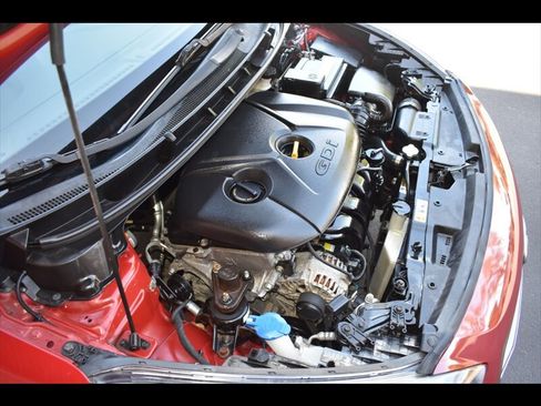 Used 2016 Hyundai Elantra GT image 38