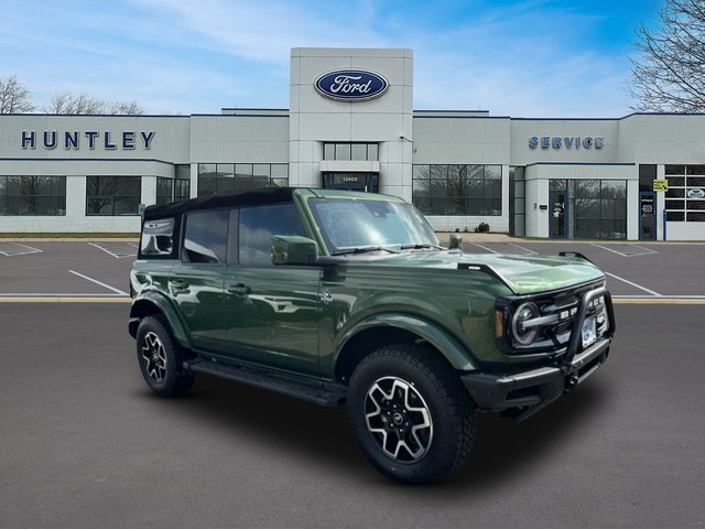 Used 2023 Ford Bronco Outer Banks AWD/4WD image 4
