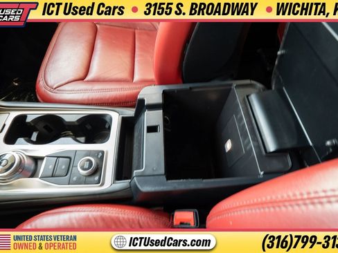 Used 2020 Ford Explorer XLT AWD/4WD image 21