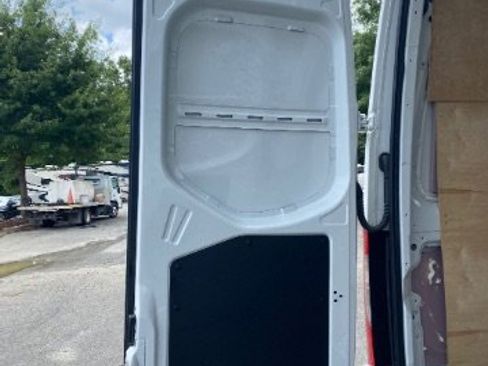Used 2023 Mercedes-Benz Sprinter 2500 image 13
