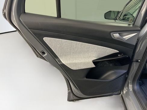 Used 2024 Volkswagen ID.4 Pro image 27