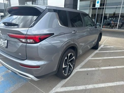 Used 2024 Mitsubishi Outlander SE FWD image 4
