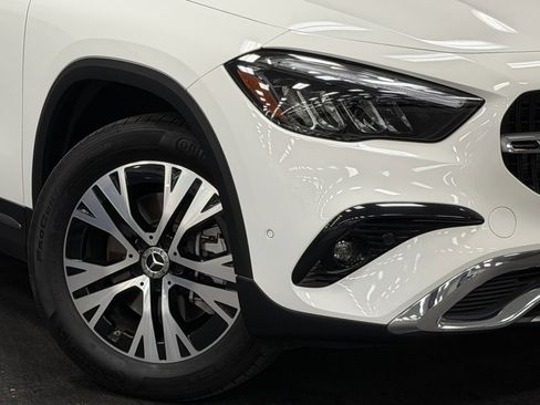 Certified 2025 Mercedes-Benz GLA 250 image 4
