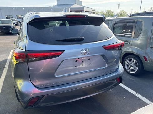 Used 2021 Toyota Highlander Limited image 6