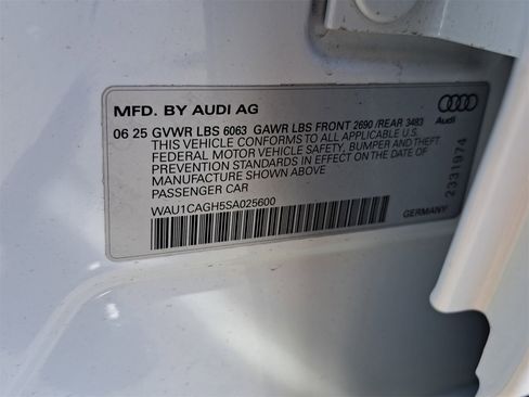 New 2025 Audi A6 e-tron Premium image 39