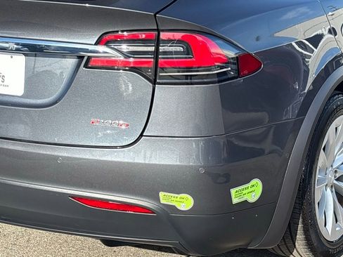 Used 2018 Tesla Model X P100D image 6