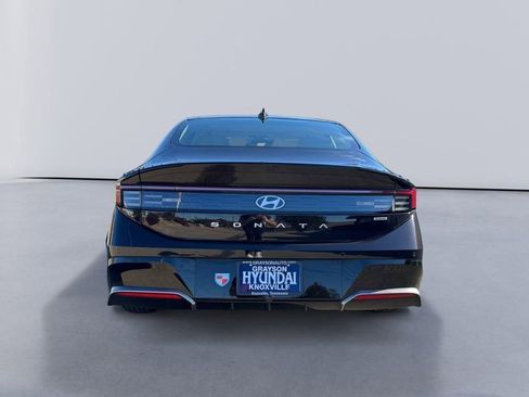 Used 2025 Hyundai Sonata Limited image 4