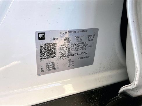 Used 2025 Chevrolet Traverse LT FWD image 19