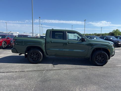 New 2026 Nissan Frontier SV AWD/4WD image 4