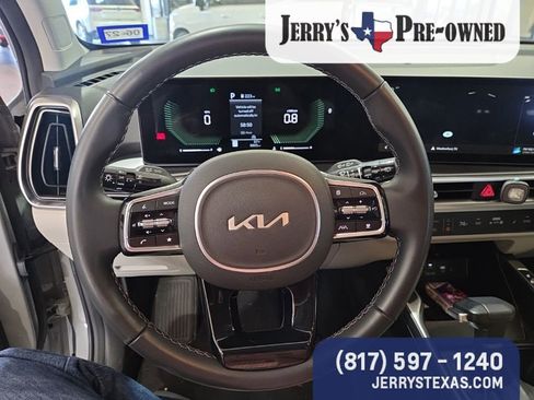 Used 2025 Kia Sorento EX image 14