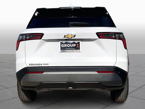 Used 2025 Chevrolet Equinox LT image 5