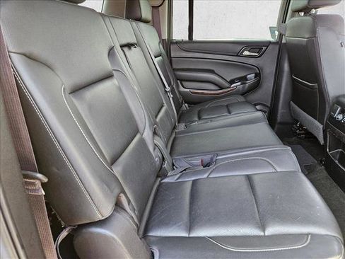 Used 2017 GMC Yukon XL SLT image 24