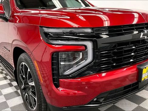 Used 2026 Chevrolet Suburban RST w/ RST Capability Package AWD/4WD image 37