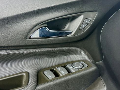 Used 2023 Chevrolet Equinox RS image 18