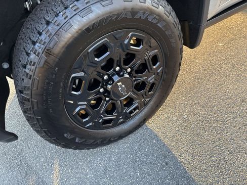 Used 2024 Chevrolet Silverado 2500 LTZ w/ LTZ Plus Package image 11