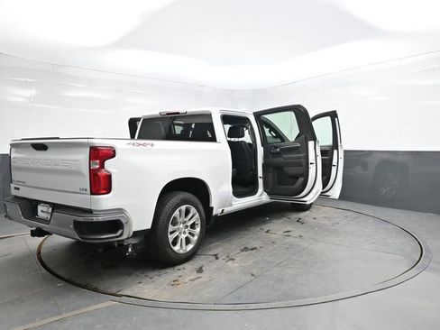 Used 2023 Chevrolet Silverado 1500 LTZ AWD/4WD image 38